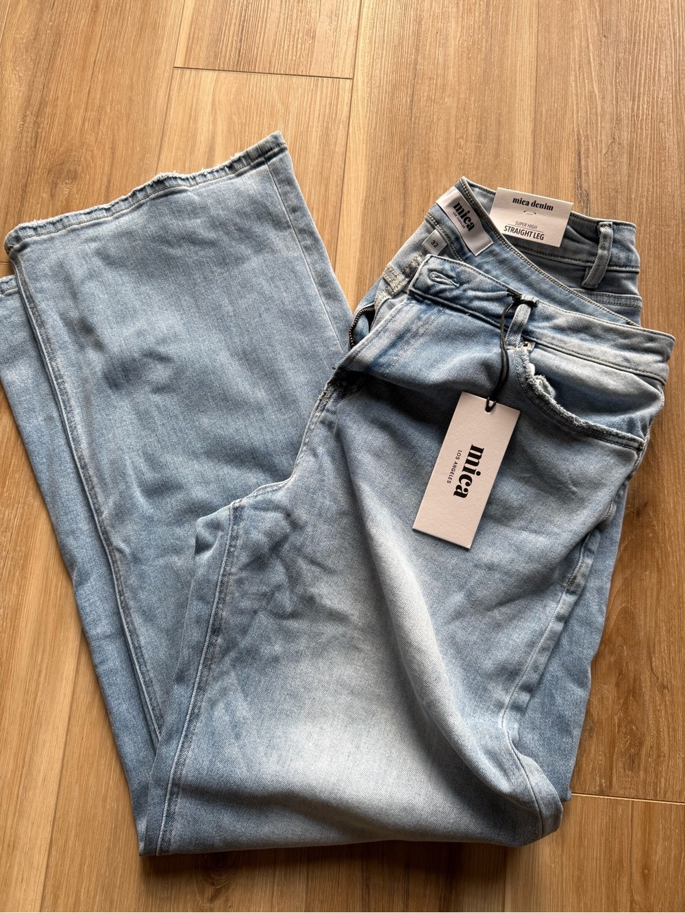 Silica Mica Jean